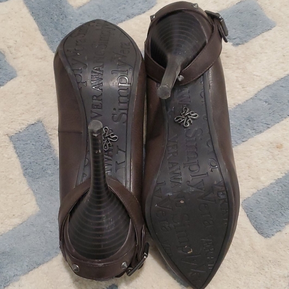 Heels - Picture 6 of 6